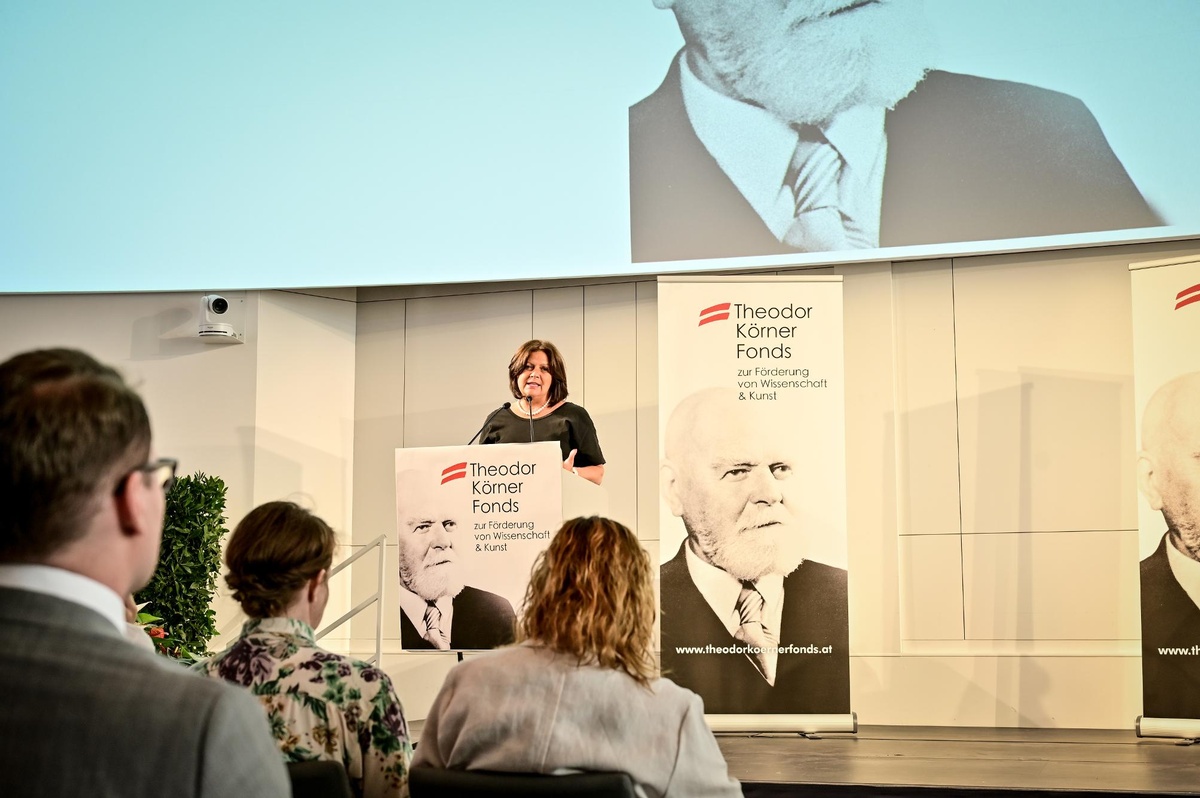 Kuratoriumspräsidentin Renate Anderl begrüßt die Anwesenden zur Theodor Körner Preisverleihung. © Christopher Glanzl, Theodor Körner Fonds