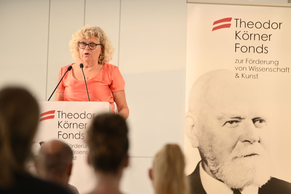 Sabine Seidler h&auml;lt die Festrede. &copy; Theodor K&ouml;rner Fonds / Christopher Glanzl