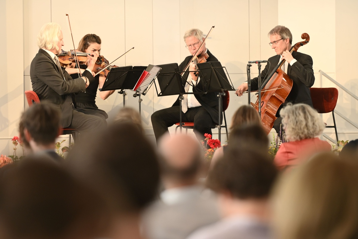  Die Vienna Strings begleiten die Veranstaltung musikalisch.  &copy; Theodor K&ouml;rner Fonds / Christopher Glanzl