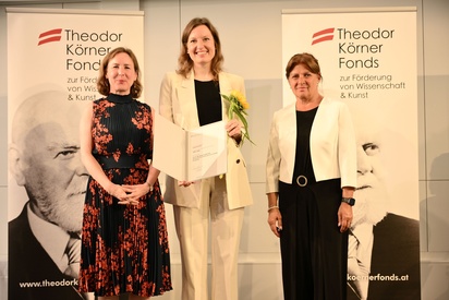 Urkunden&uuml;bergabe Sophie Richter. &copy; Theodor K&ouml;rner Fonds / Christopher Glanzl